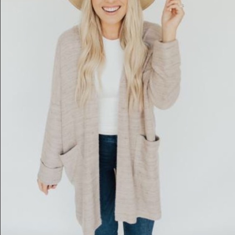 Carly Jean Los Angeles Taylor Cardigan